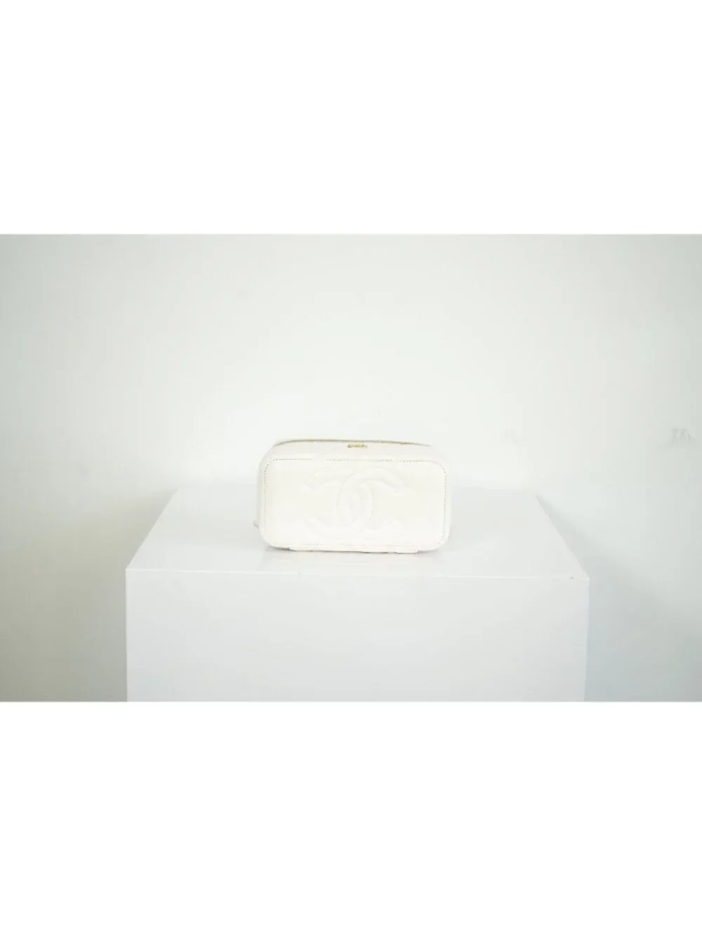 Chanel White Quilted Lambskin Leather Vanity with Dust Bag